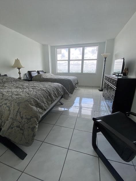 5601 Collins Ave # 1524, Miami Beach FL 33140 — 16