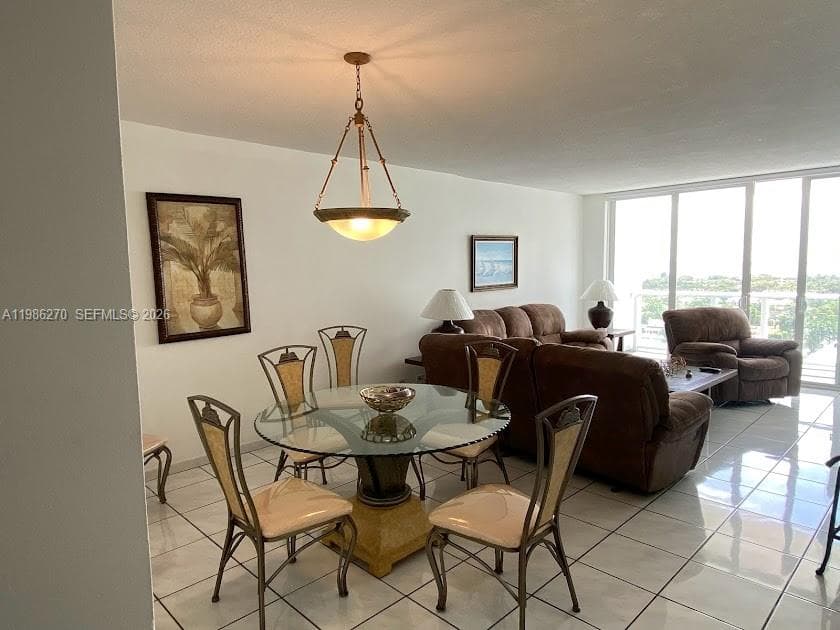 5601 Collins Ave # 1524, Miami Beach FL 33140 — 12
