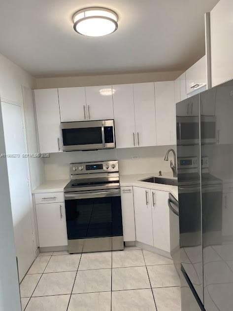 5601 Collins Ave # 1524, Miami Beach FL 33140 — 3