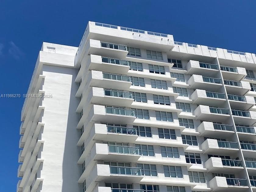 5601 Collins Ave # 1524, Miami Beach FL 33140 — 1