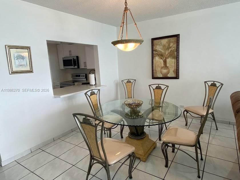 5601 Collins Ave # 1524, Miami Beach FL 33140 — 11