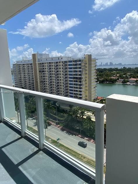 5601 Collins Ave # 1524, Miami Beach FL 33140 — 8