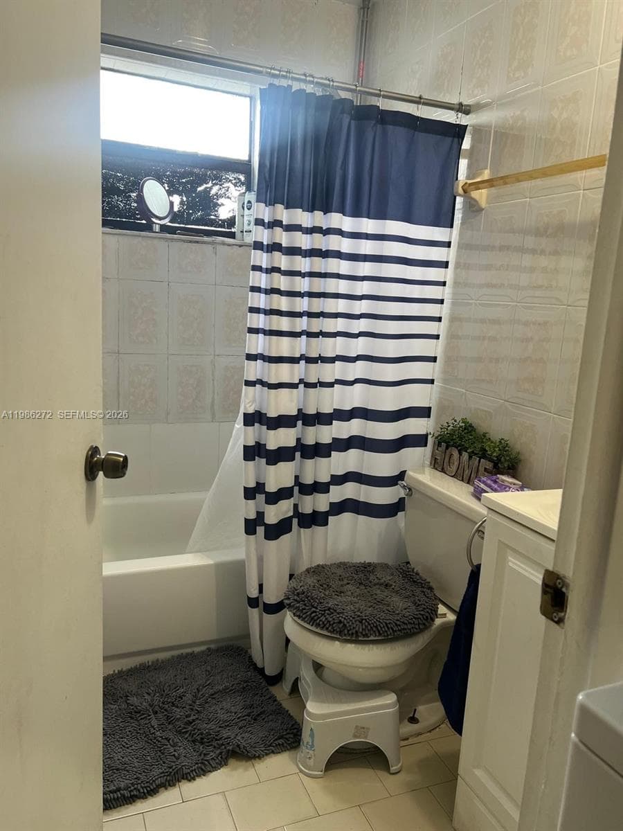 2295 W 53rd Pl # 201, Hialeah FL 33016 — 6