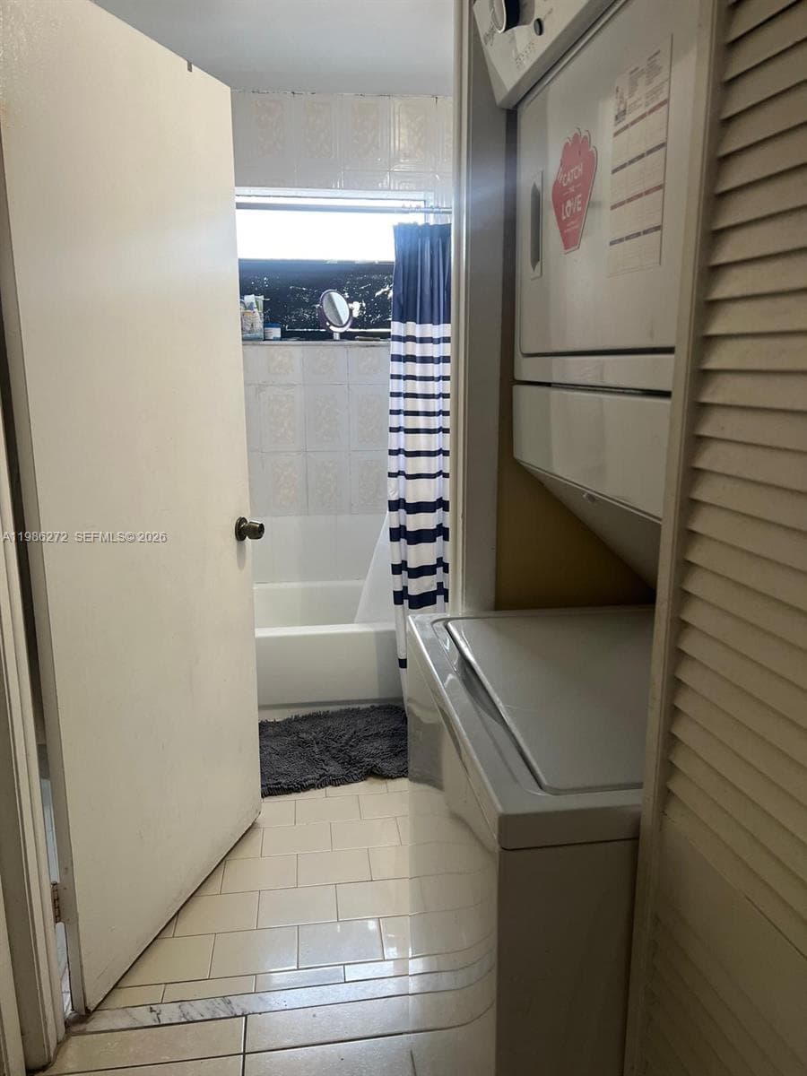 2295 W 53rd Pl # 201, Hialeah FL 33016 — 5