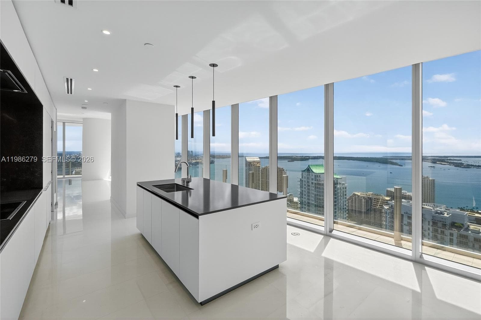 300 Biscayne Blvd Way # 4901E, Miami FL 33131 — 17