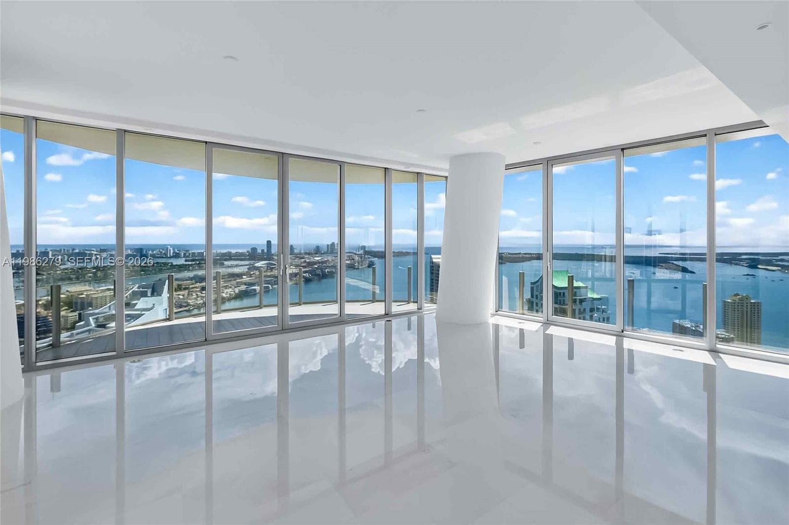 300 Biscayne Blvd Way # 4901E, Miami FL 33131 — 1