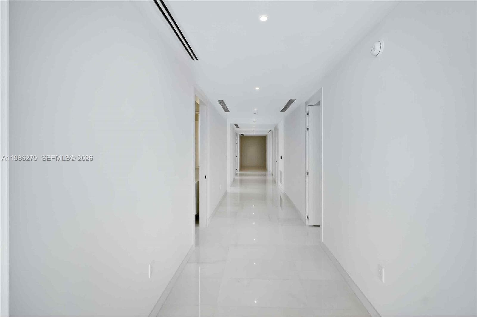 300 Biscayne Blvd Way # 4901E, Miami FL 33131 — 5