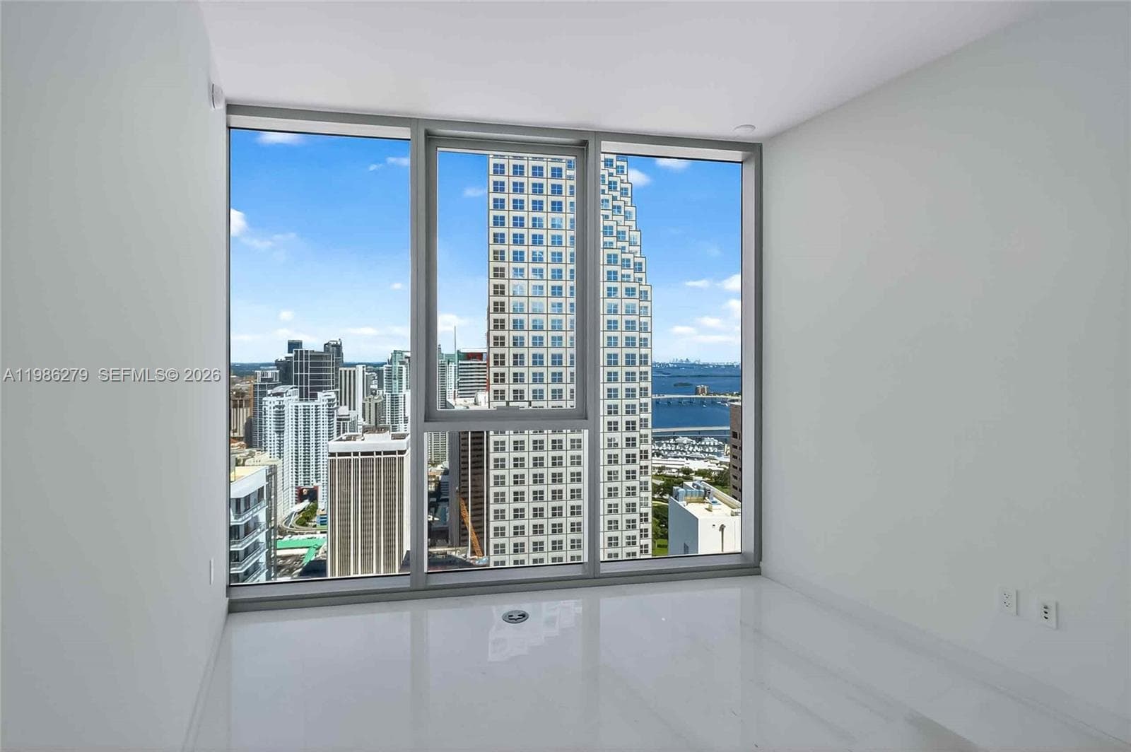 300 Biscayne Blvd Way # 4901E, Miami FL 33131 — 19