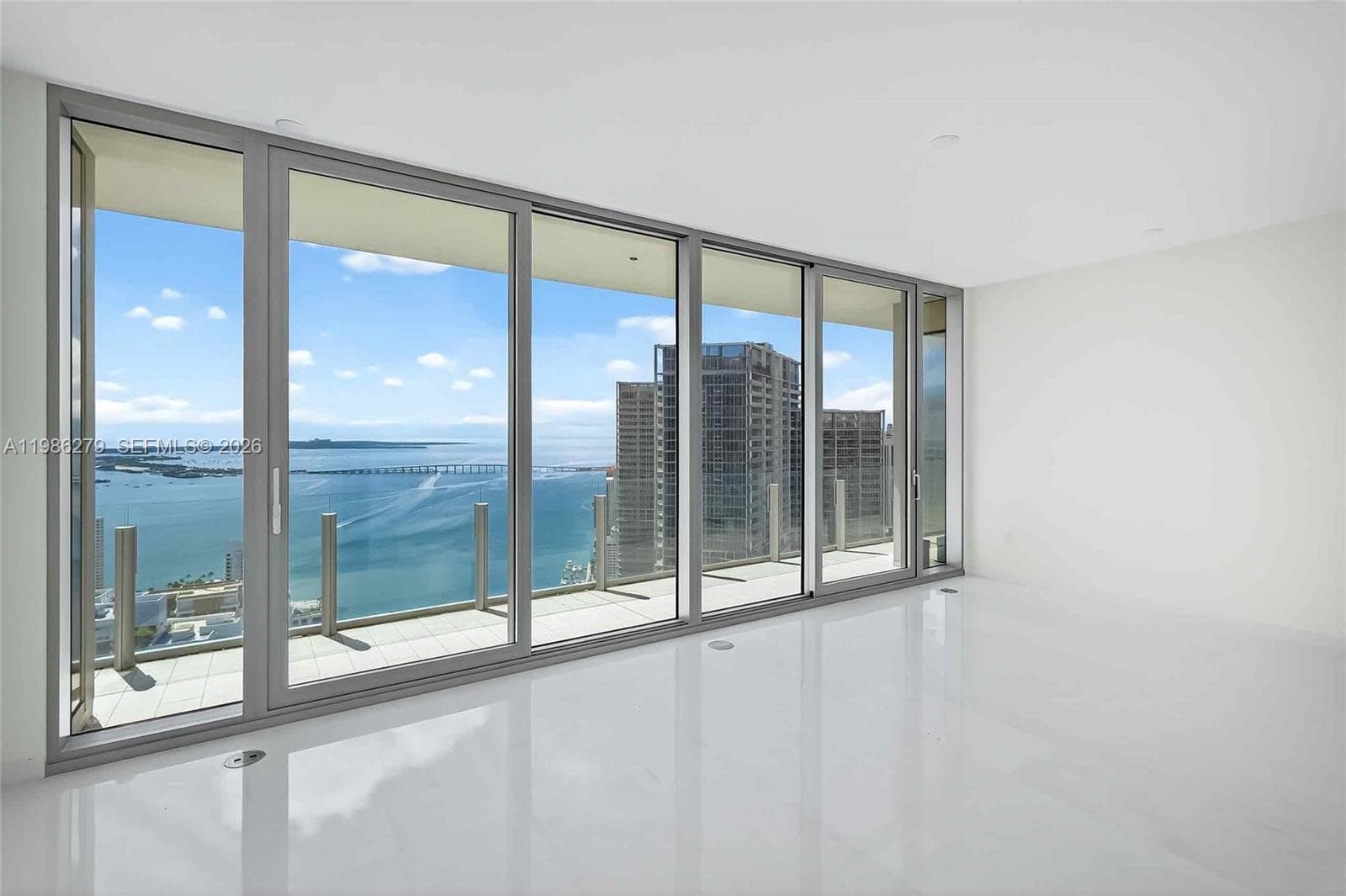 300 Biscayne Blvd Way # 4901E, Miami FL 33131 — 31