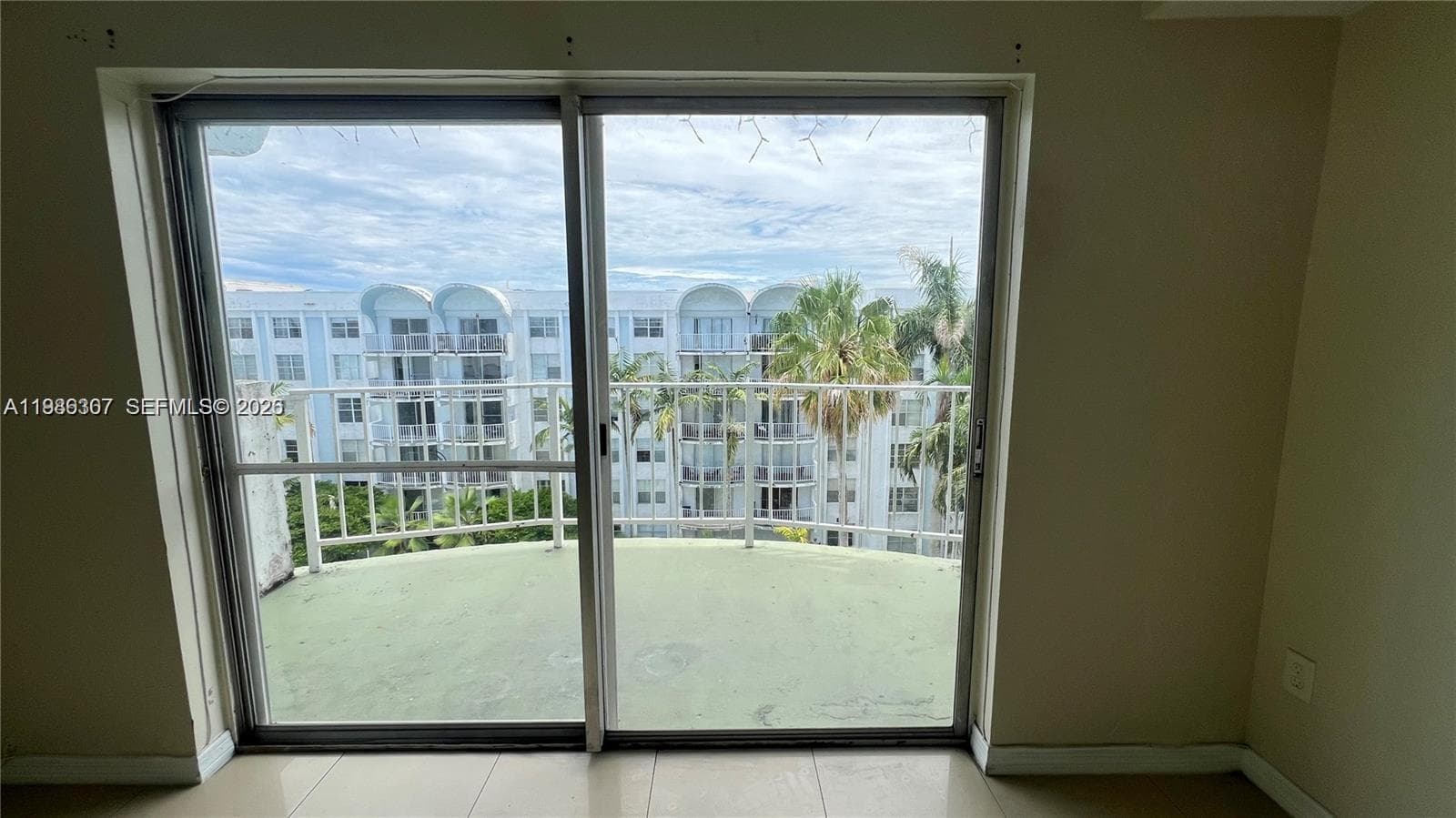 486 NW 165th St Rd # 606, Miami FL 33169 — 5