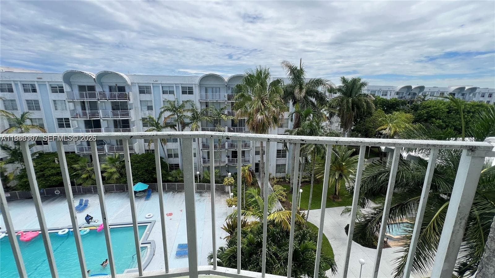 486 NW 165th St Rd # 606, Miami FL 33169 — 8