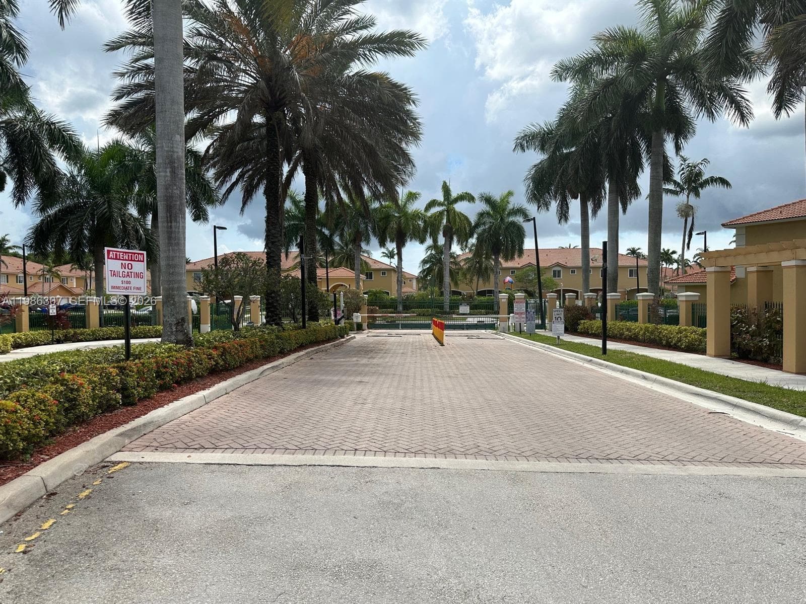 486 NW 165th St Rd # 606, Miami FL 33169 — 21