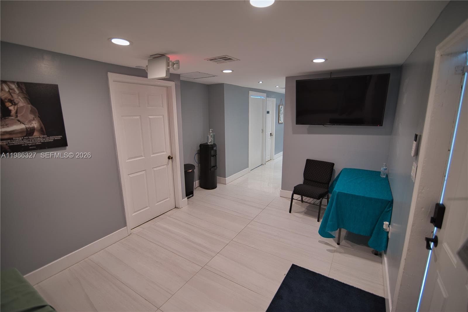 15947 NE 19th Pl, North Miami Beach FL 33162 — 9