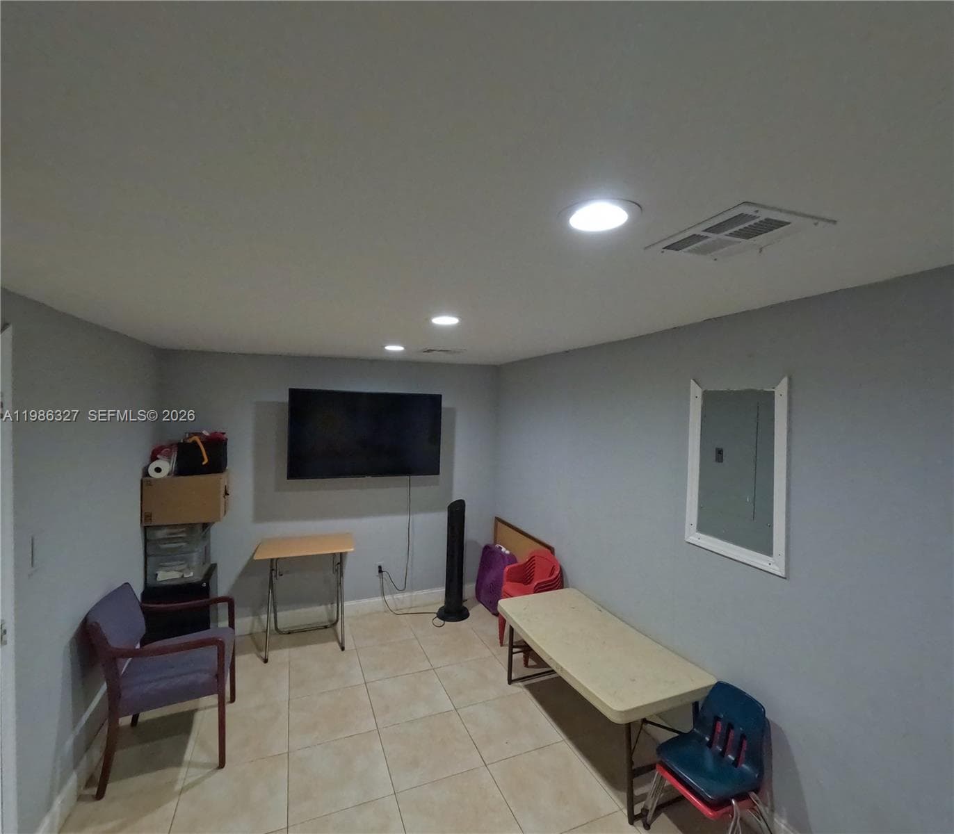 15947 NE 19th Pl, North Miami Beach FL 33162 — 15