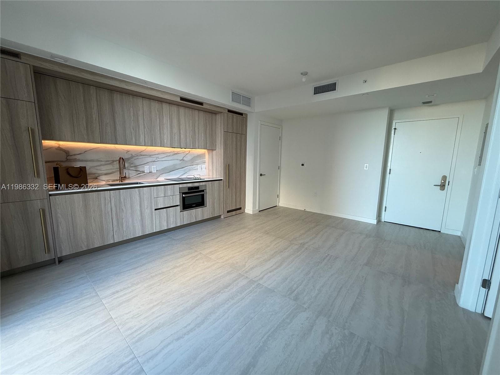 77 SE 5 St # 2015, Miami FL 33131 — 2