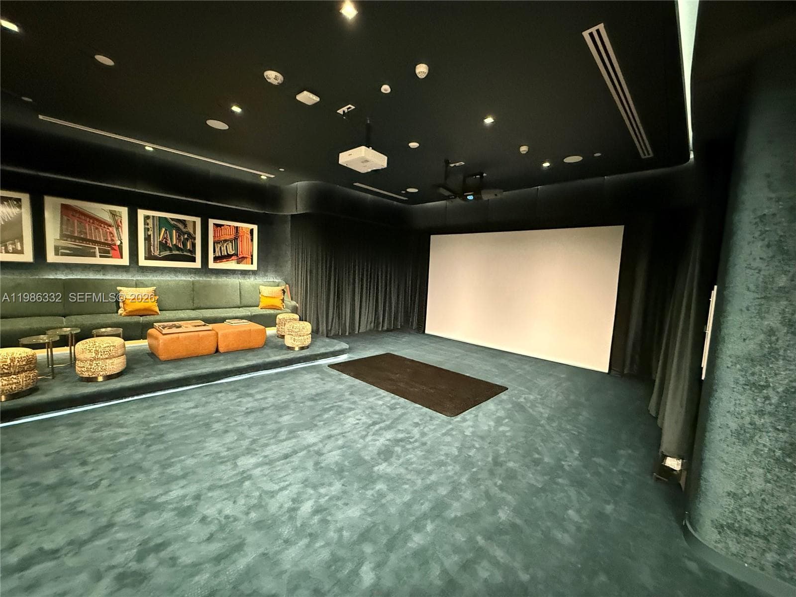77 SE 5 St # 2015, Miami FL 33131 — 47