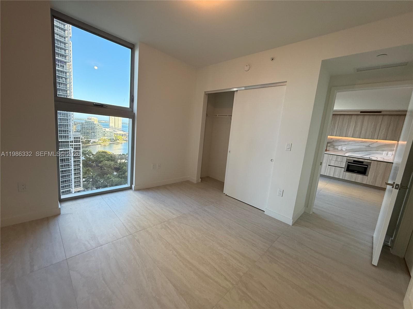 77 SE 5 St # 2015, Miami FL 33131 — 26