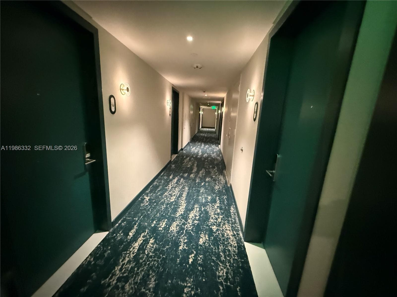 77 SE 5 St # 2015, Miami FL 33131 — 59