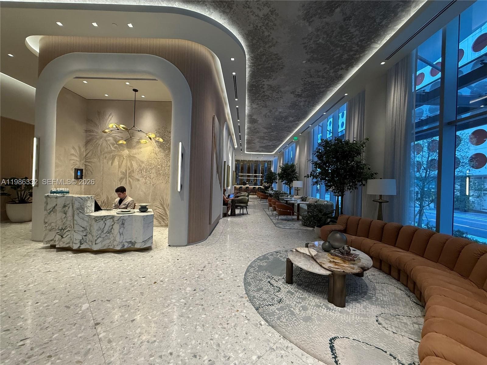 77 SE 5 St # 2015, Miami FL 33131 — 37