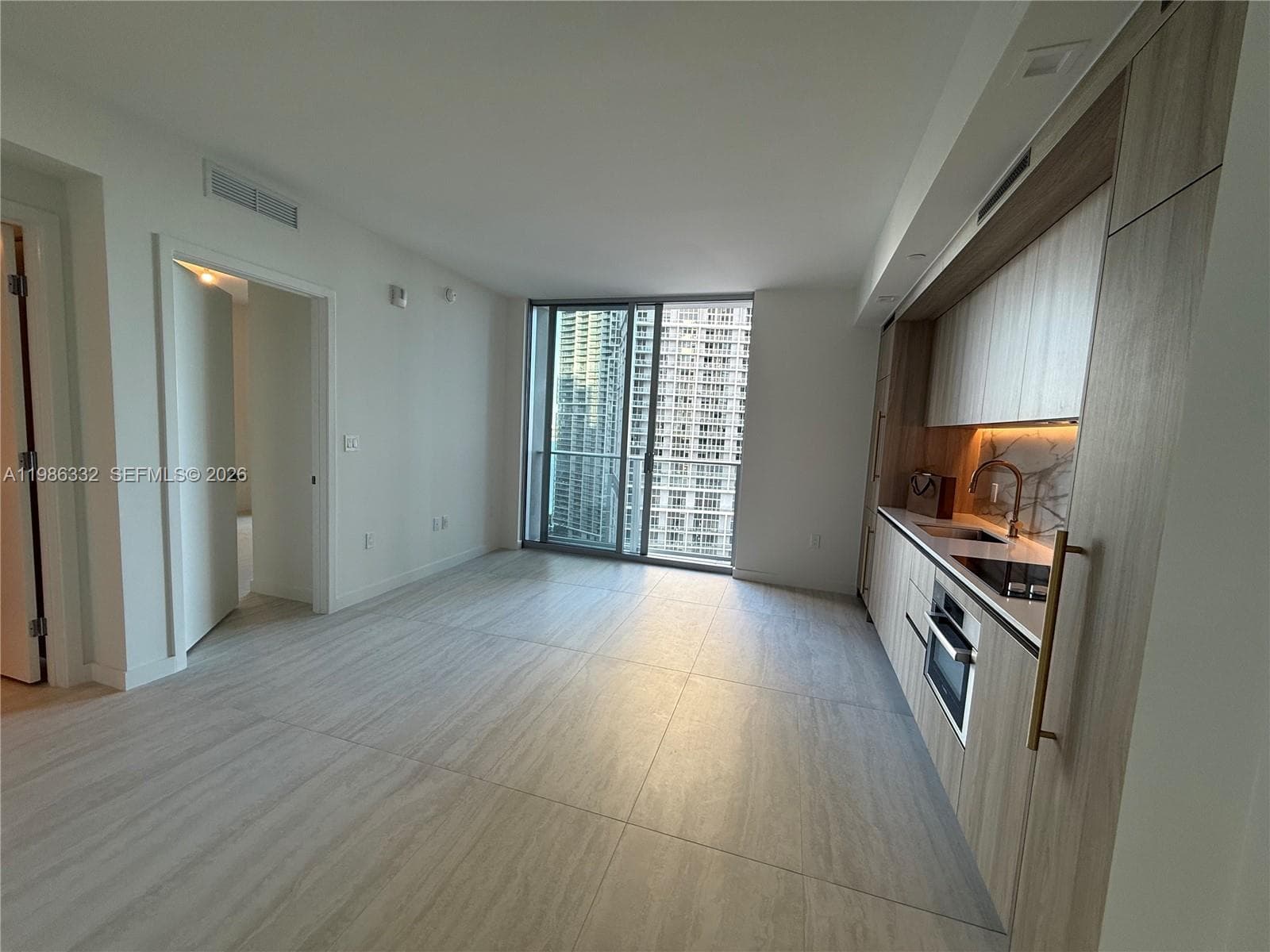 77 SE 5 St # 2015, Miami FL 33131 — 11