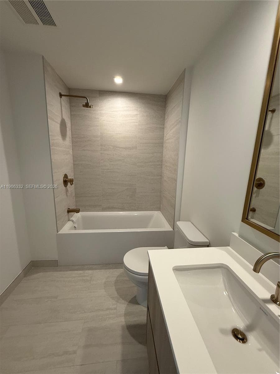77 SE 5 St # 2015, Miami FL 33131 — 8