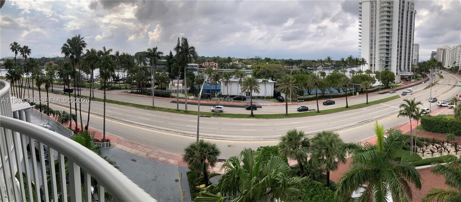 5401 Collins Ave # 320, Miami Beach FL 33140 — 52