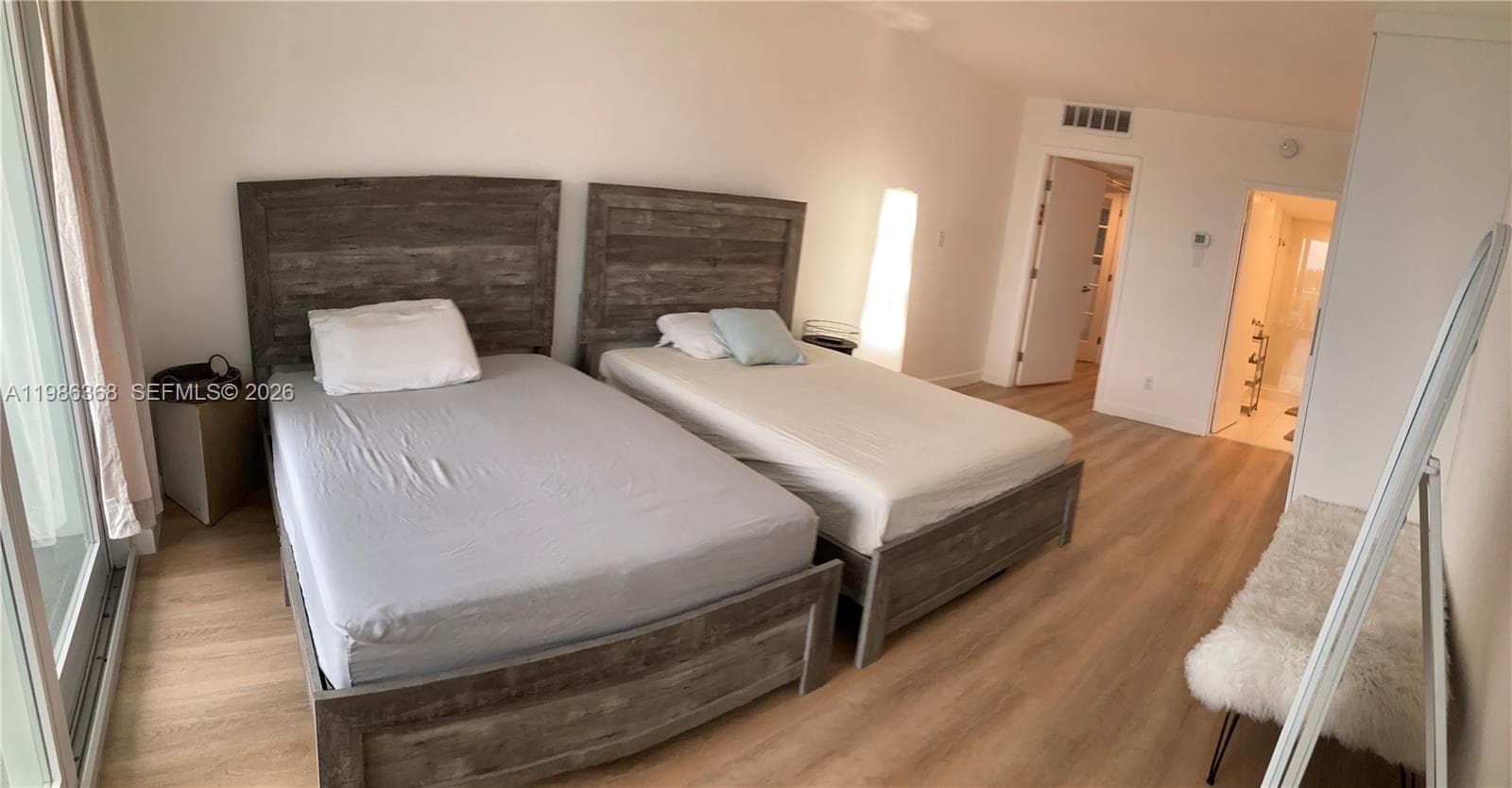 5401 Collins Ave # 320, Miami Beach FL 33140 — 30