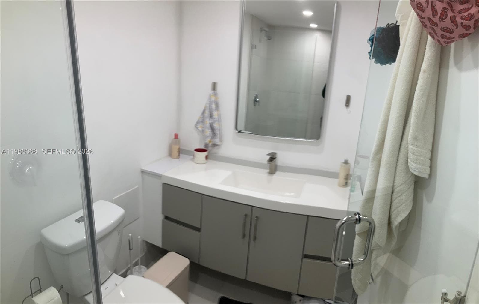 5401 Collins Ave # 320, Miami Beach FL 33140 — 37