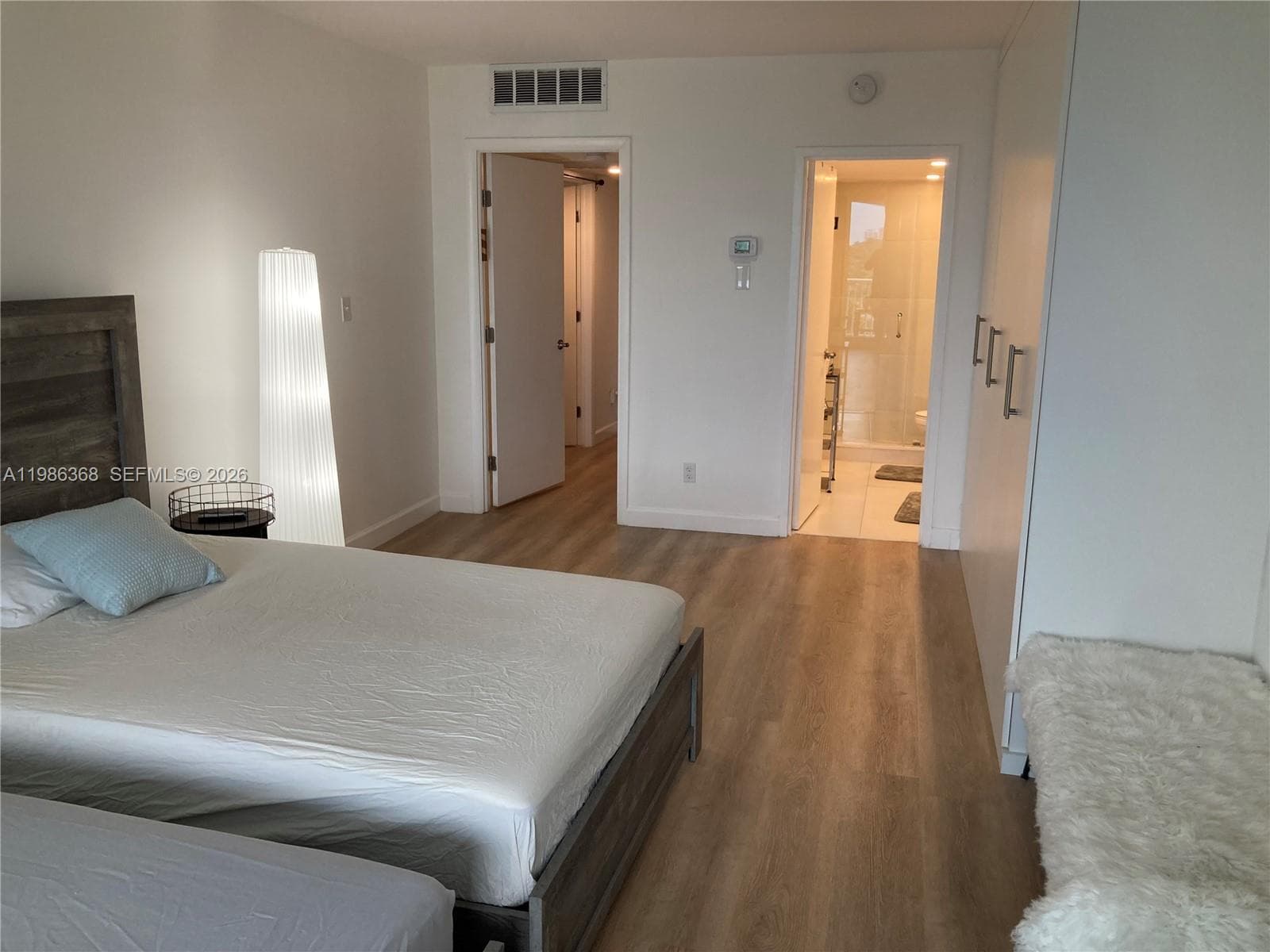 5401 Collins Ave # 320, Miami Beach FL 33140 — 29