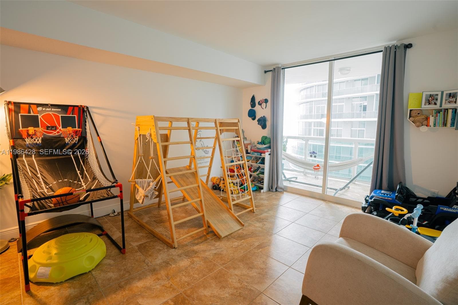 1800 N Bayshore Dr # 1412, Miami FL 33132 — 20