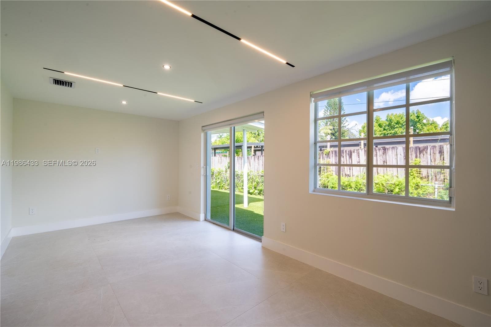 323 NW 104th Ter, Miami FL 33150 — 22