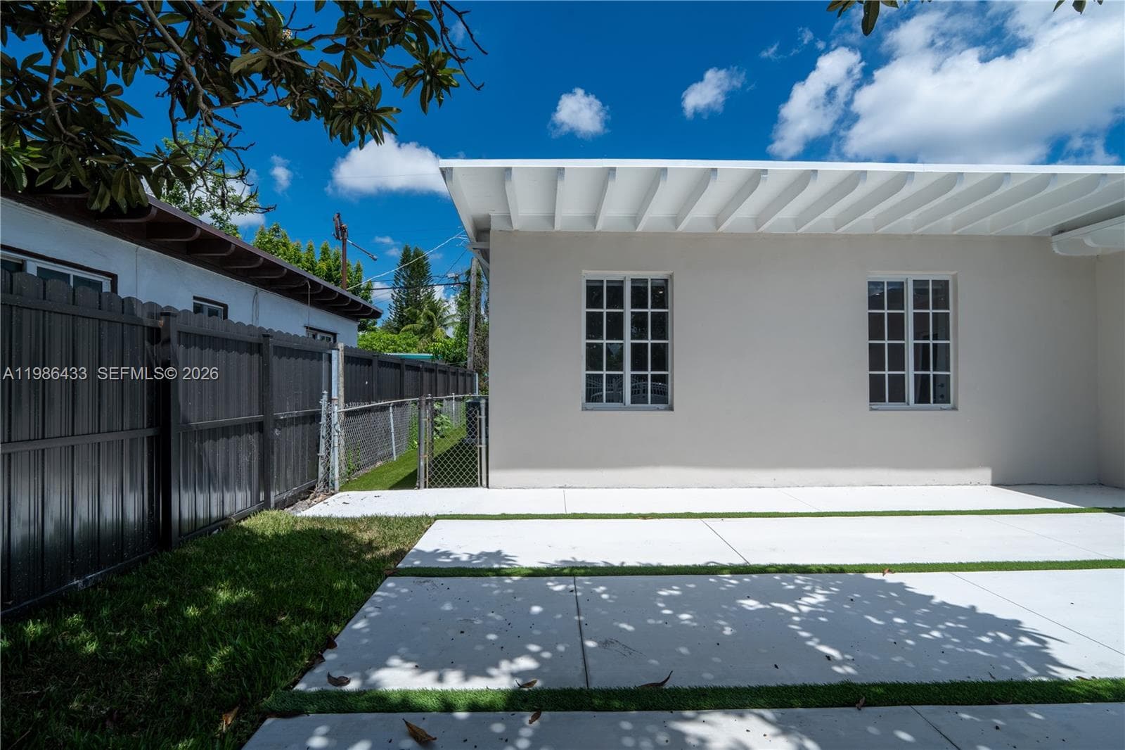 323 NW 104th Ter, Miami FL 33150 — 3