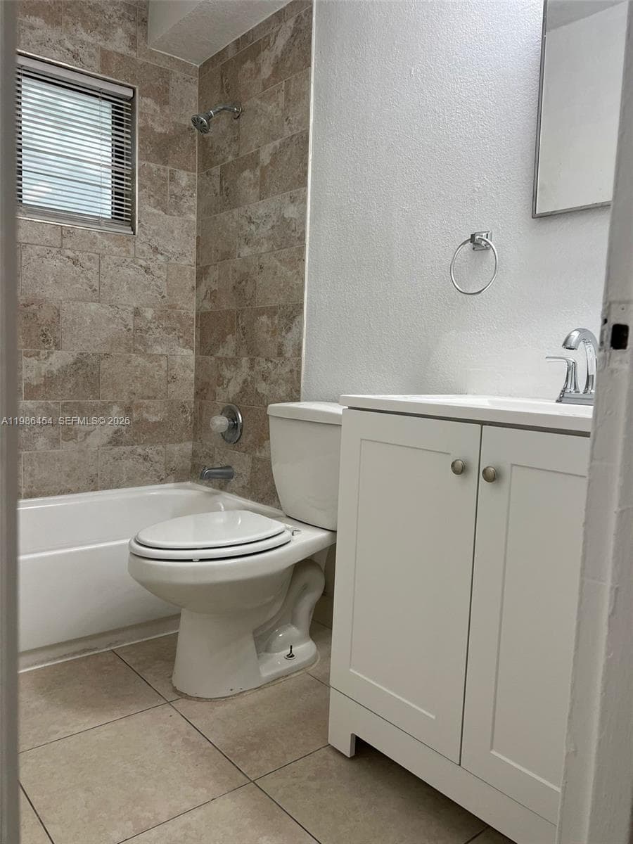 180 NE 71st St # 2, Miami FL 33138 — 8