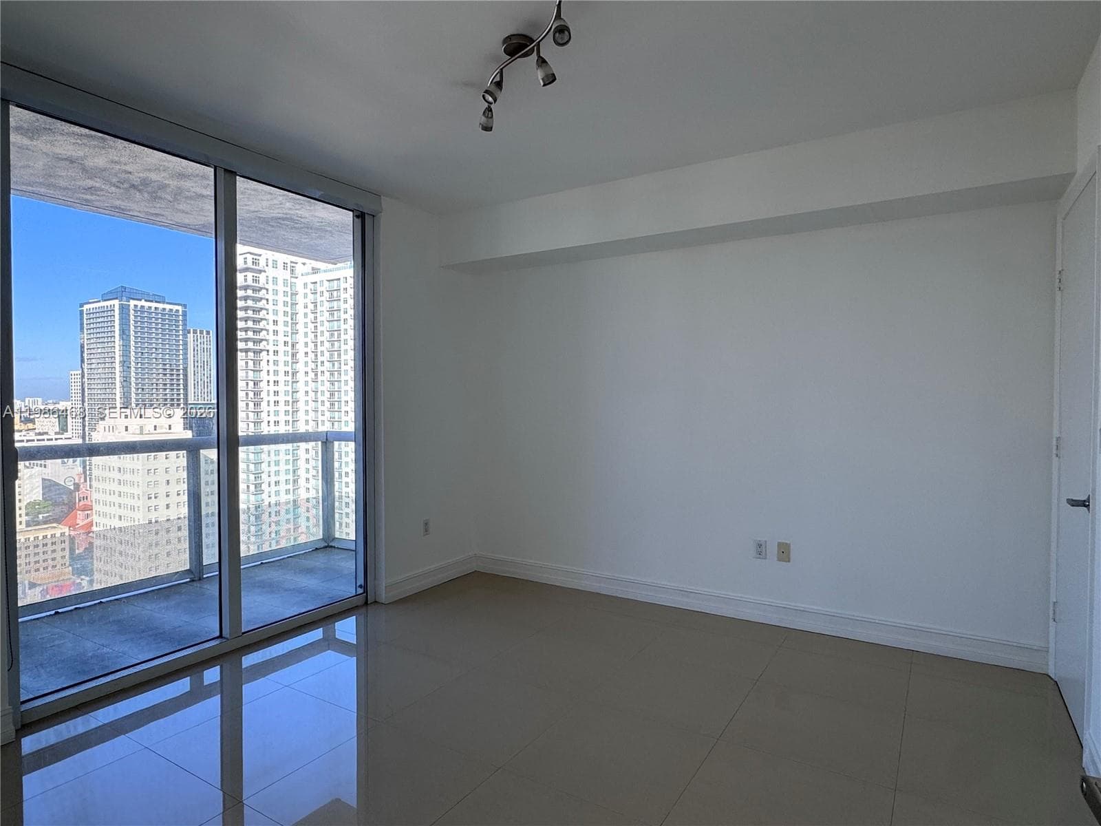 50 Biscayne Blvd # 2507, Miami FL 33132 — 46