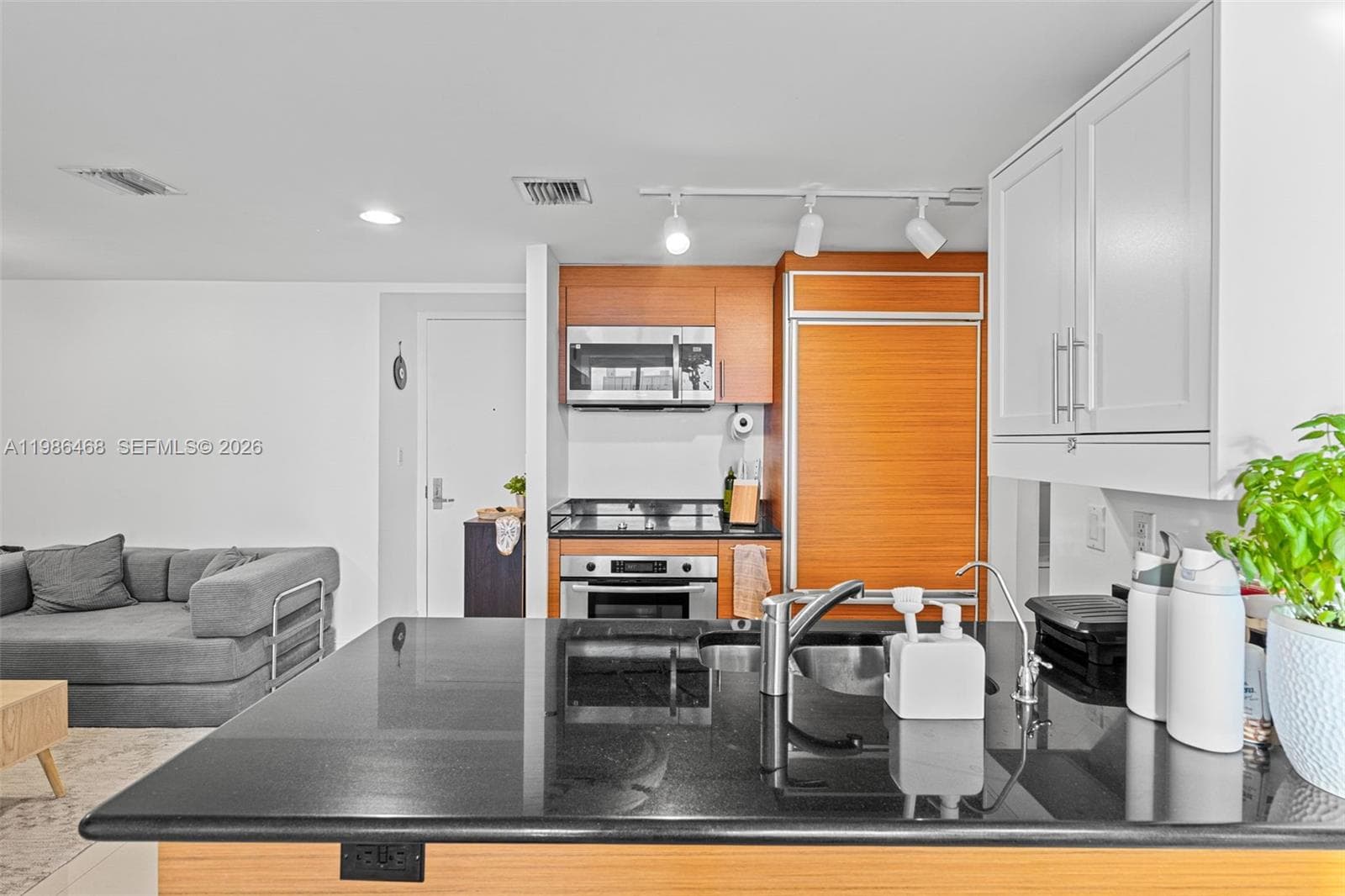50 Biscayne Blvd # 2507, Miami FL 33132 — 13
