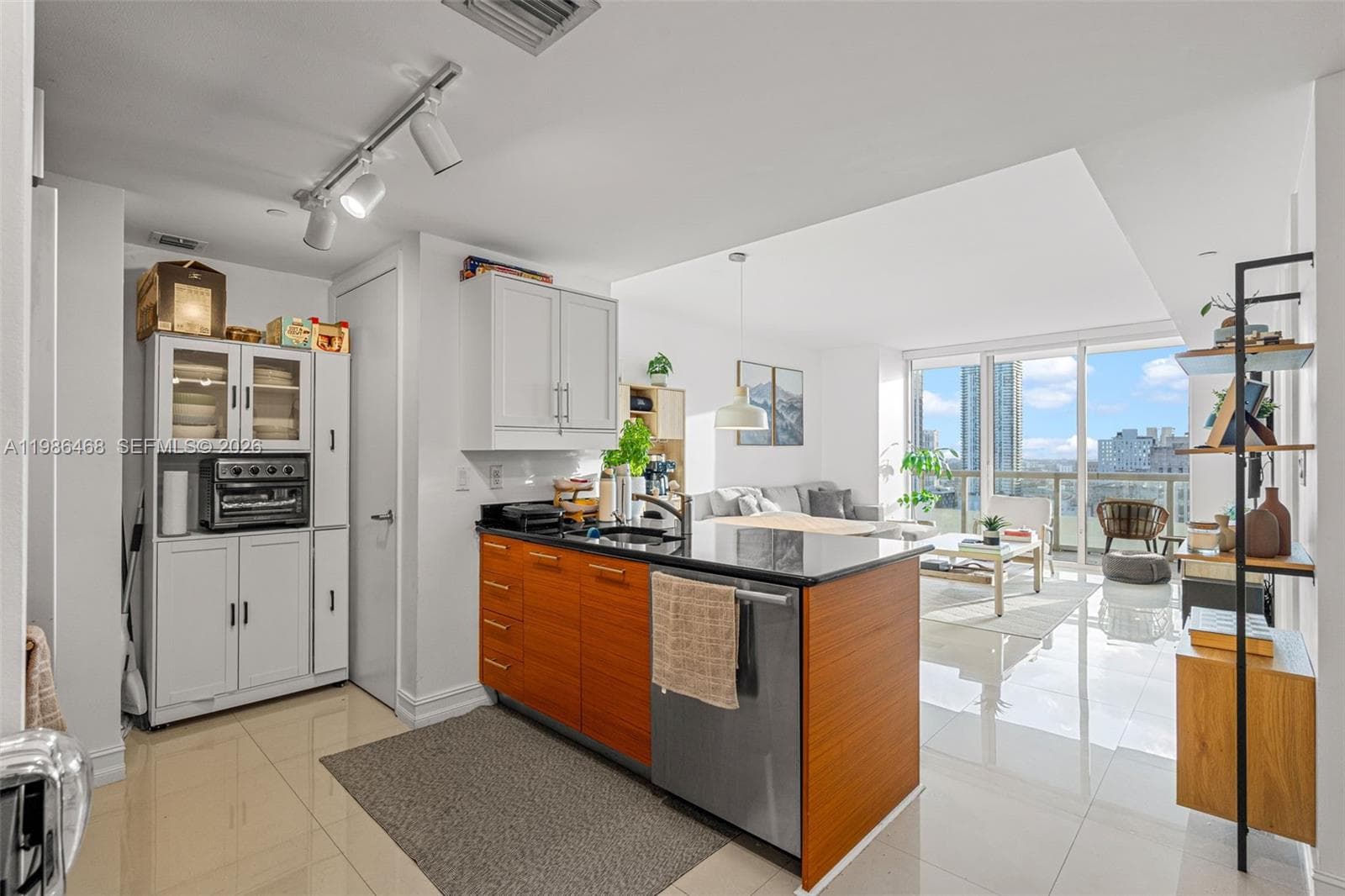 50 Biscayne Blvd # 2507, Miami FL 33132 — 11