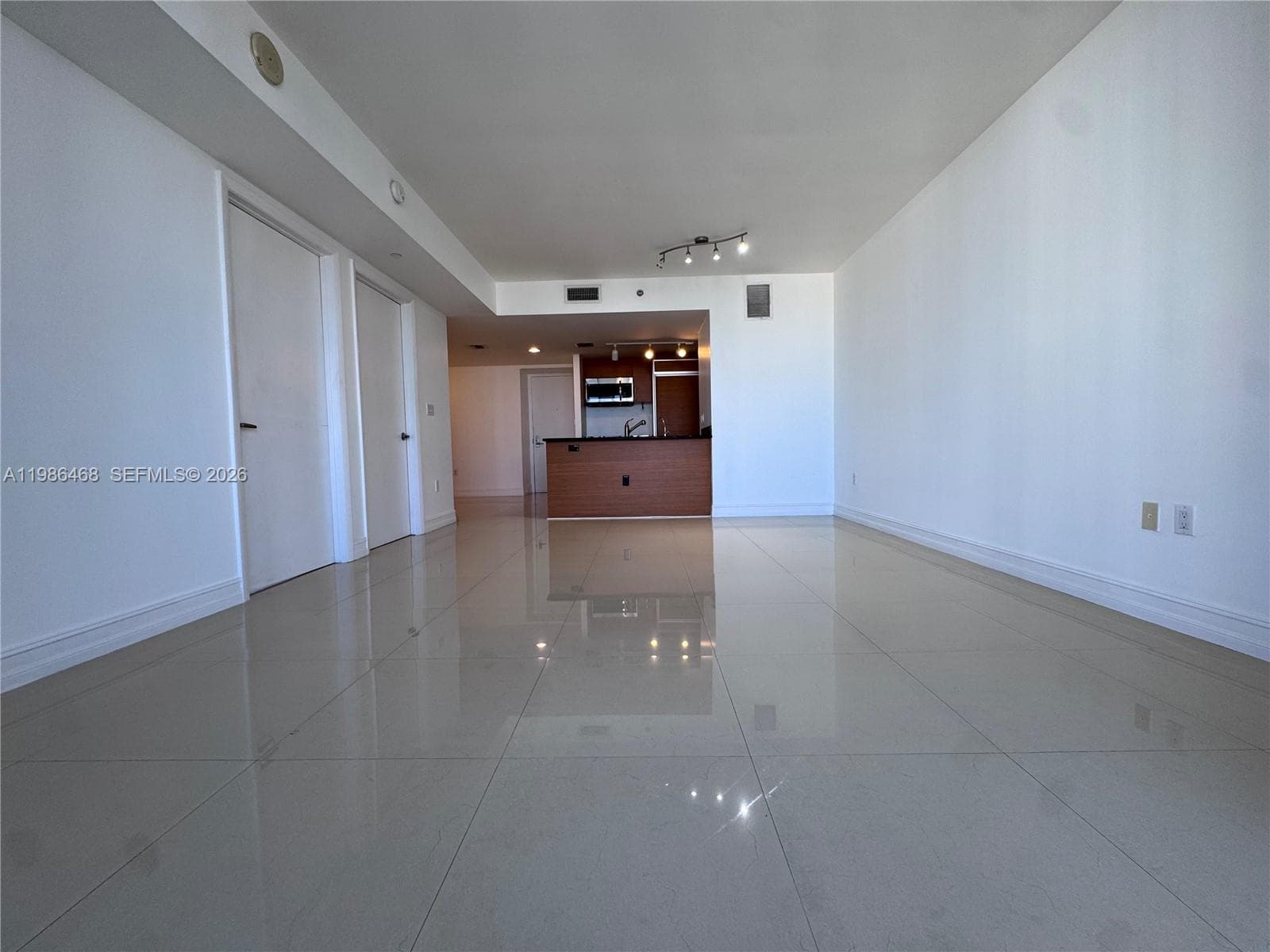 50 Biscayne Blvd # 2507, Miami FL 33132 — 44