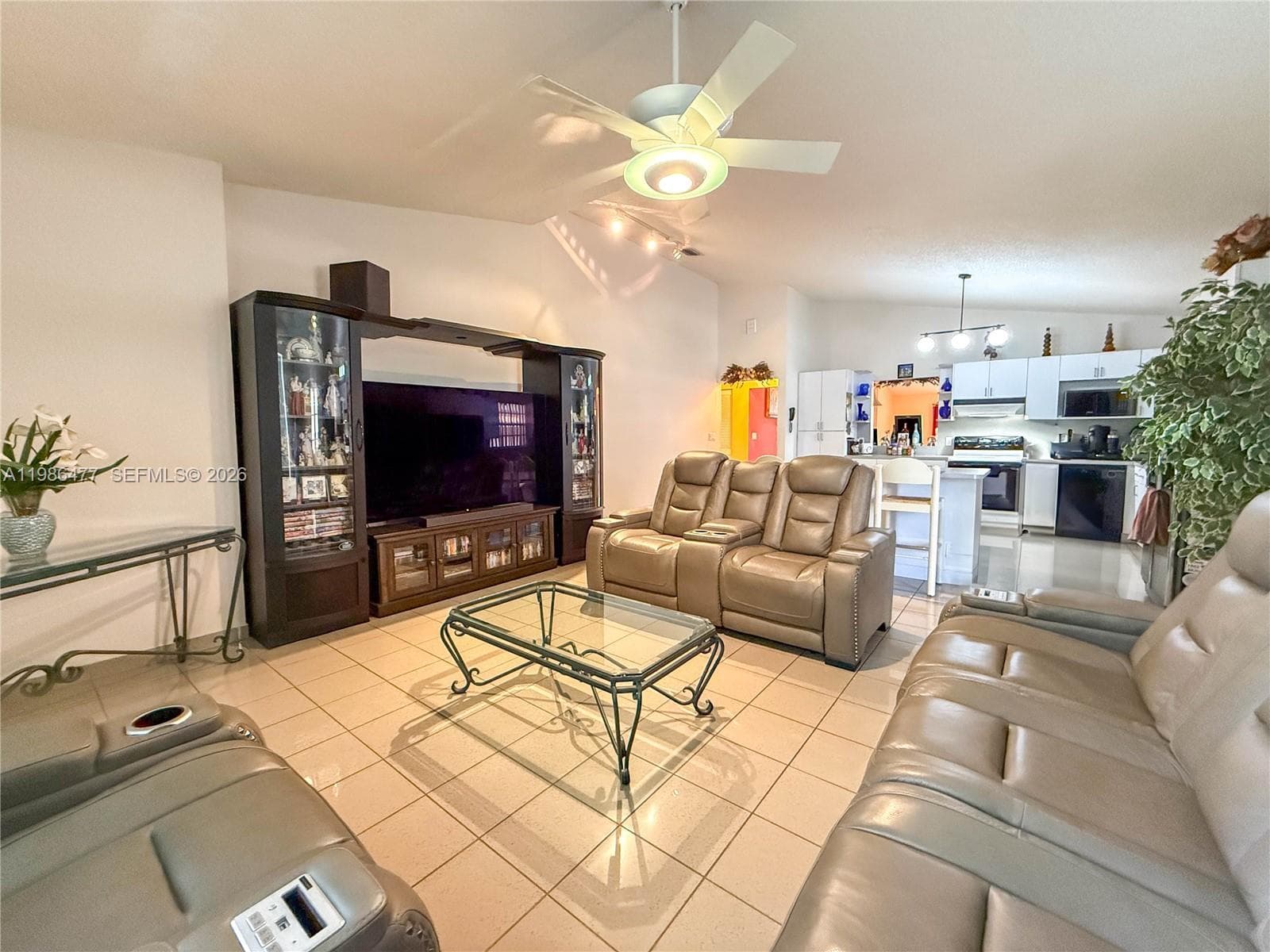 661 NE 4th Pl, Hialeah FL 33010 — 13