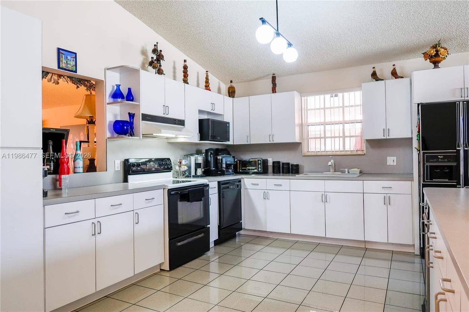 661 NE 4th Pl, Hialeah FL 33010 — 9