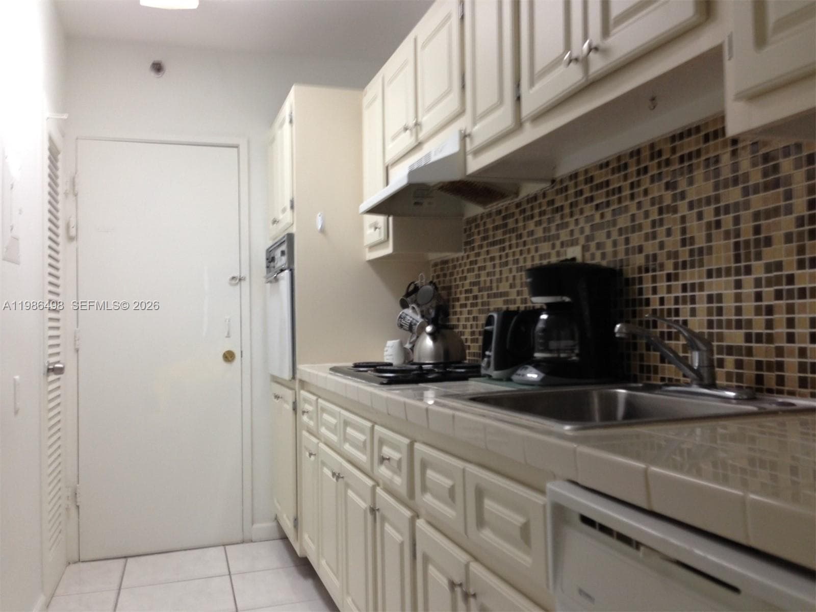 100 Lincoln Rd # 336, Miami Beach FL 33139 — 6