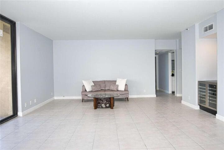 19355 Turnberry Way # 3d, Miami FL 33180 — 13