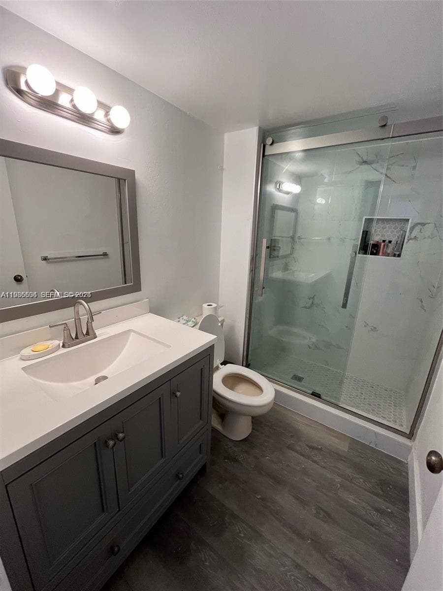 18071 Biscayne Blvd # 1702, Aventura FL 33160 — 7