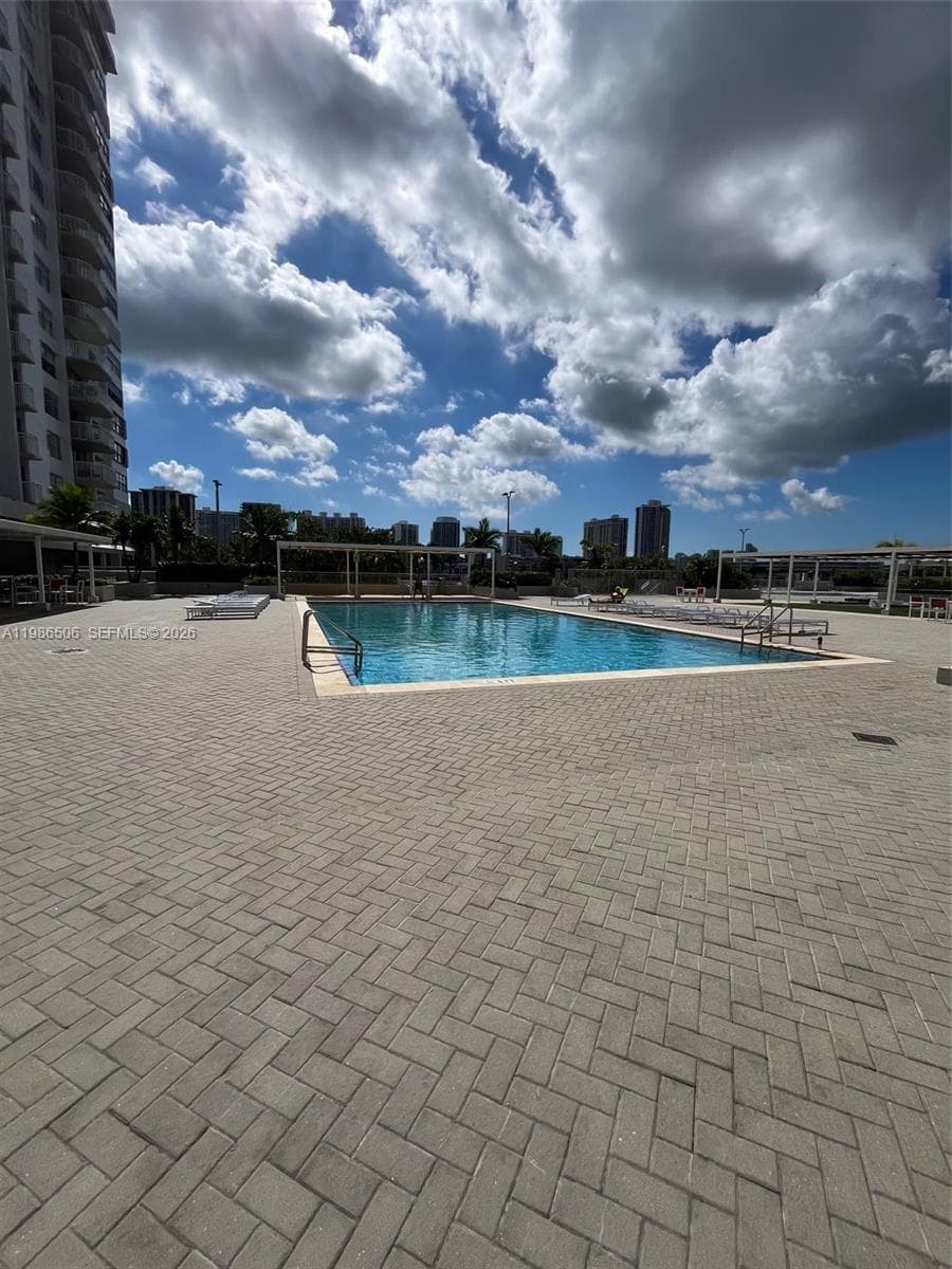 18071 Biscayne Blvd # 1702, Aventura FL 33160 — 11