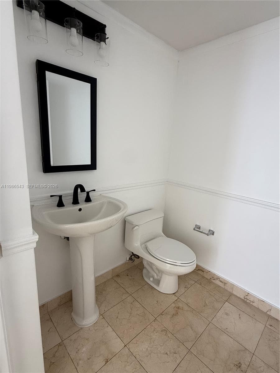 6365 Collins Ave # 904, Miami Beach FL 33141 — 6