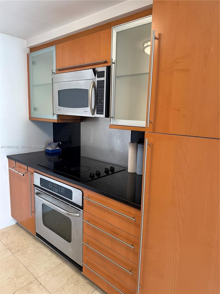 6365 Collins Ave # 904, Miami Beach FL 33141 — 13