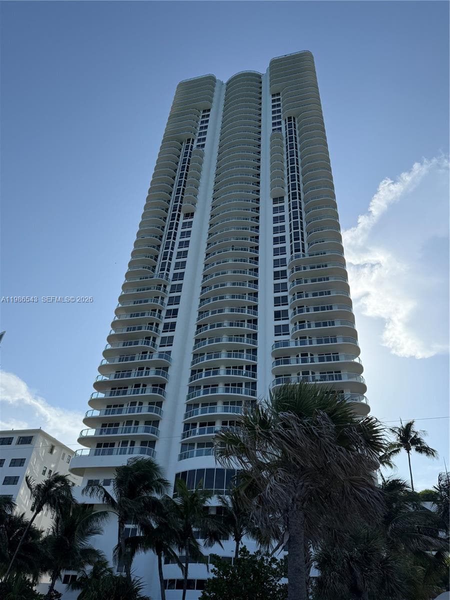 6365 Collins Ave # 904, Miami Beach FL 33141 — 17