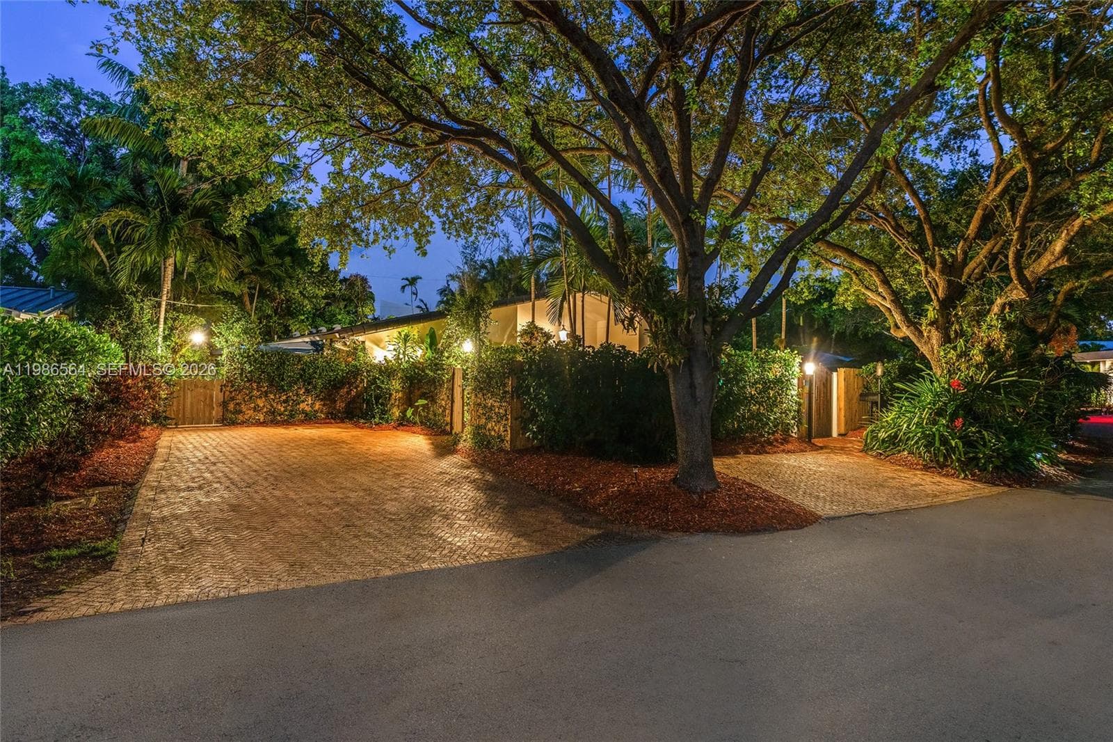 269 Cranwood Dr, Key Biscayne FL 33149 — 23