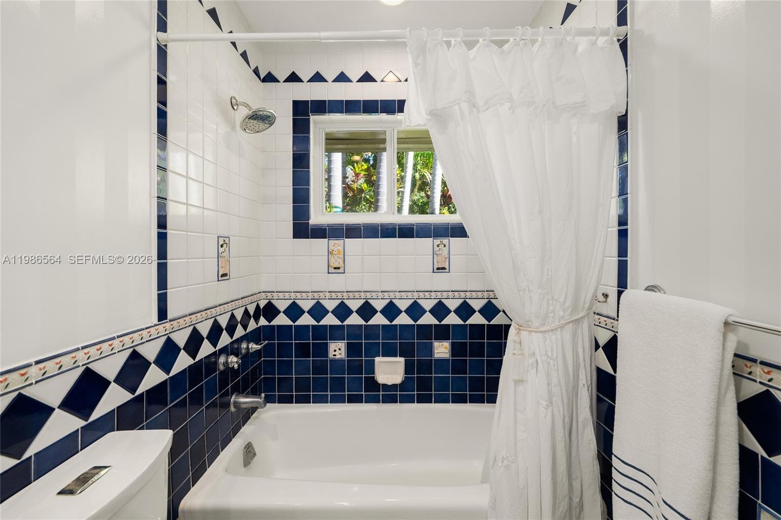269 Cranwood Dr, Key Biscayne FL 33149 — 91