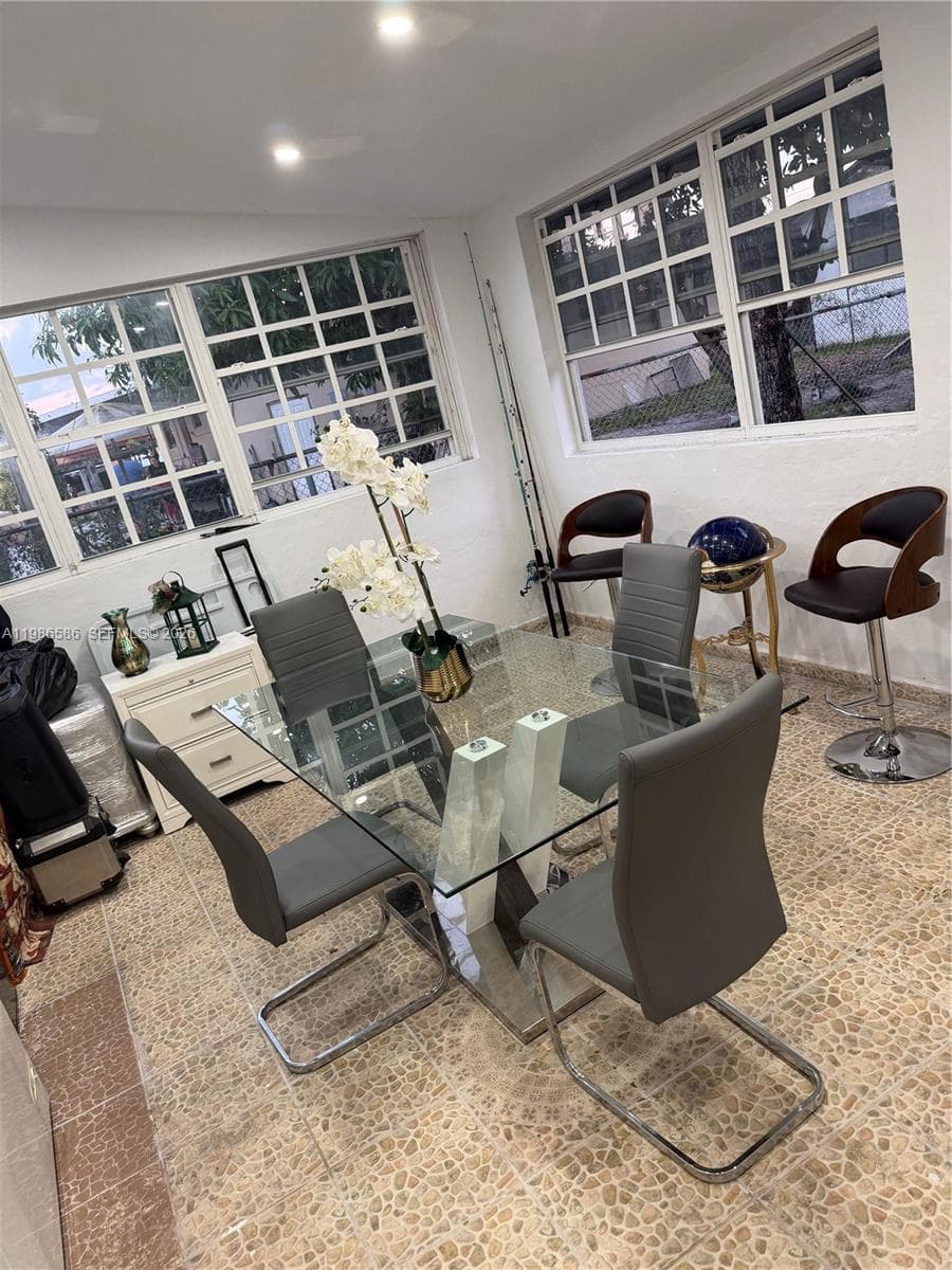 52 E 50th Pl, Hialeah FL 33013 — 24