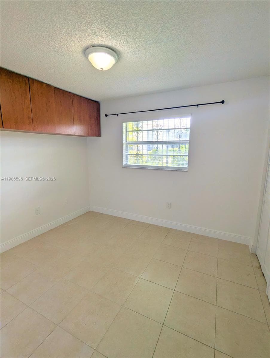 4050 NW 135th St # 9, Opa-Locka FL 33054 — 6